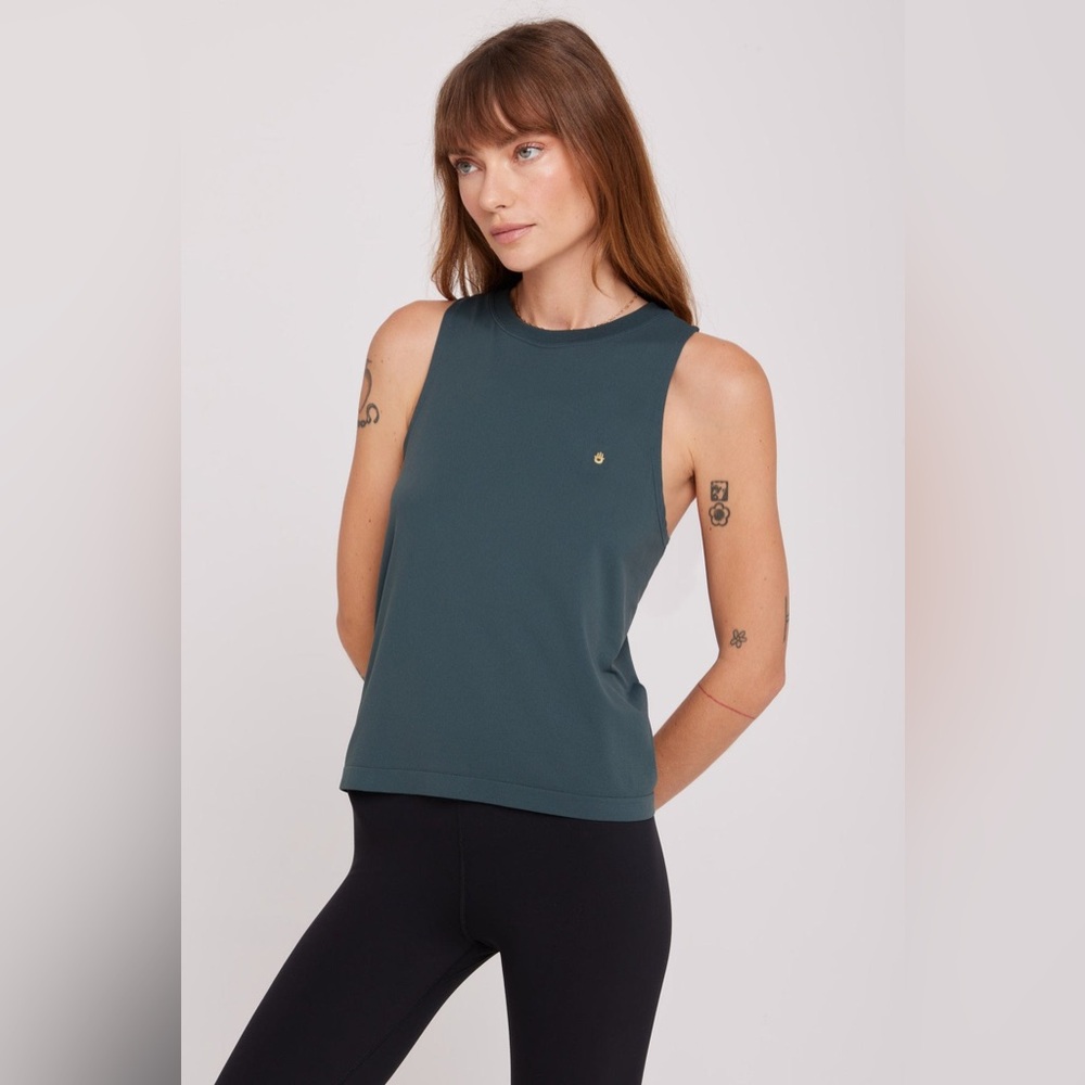 Spiritual Gangster Womans Elevate Seamless Muscle Tank